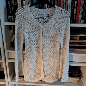 Kofta från BA&SH - Fin virkad kofta 