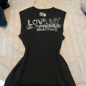 Topp - Jättecool topp köpt second hand i Storlek S