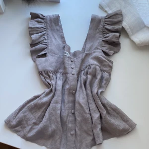 Zara topp - Jättefin zara topp i grå färg. Nyskick