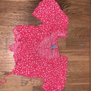 Söt Top - Perfekt stretchig top för sommaren.