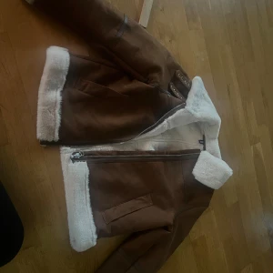 Jacka  - Nyskick storlek s 