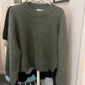 Stickad tröja - Superfin stickad tröja som tyvärr inte kommer till användning 