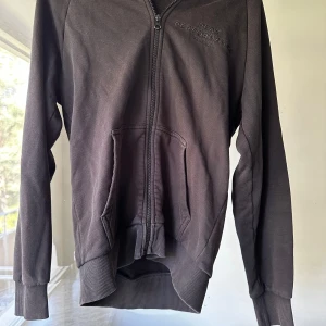 Peak Performance Hoodie - PEAK PERFORMANCE i bra skick