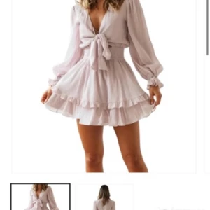 Klänning från Dressy - S, oanvänd, säljer den för jag köpte i fel storlek och då den inte kommer till användning.