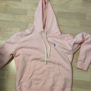 Säljer mina polo hoodies  - Kom dm för pris och mer info, 