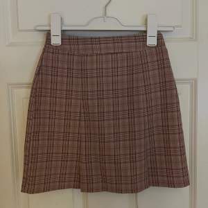 Rosarutig kjol från New Yorker🌸 