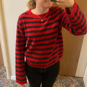 Randig stickad tröja  - Randig stickad tröja från Bikbok❤️