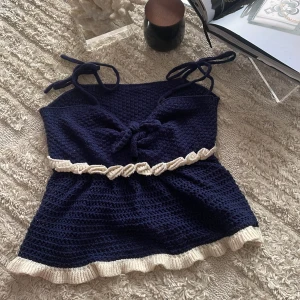 En stickad topp från shein som är jätte söt till kommande sommaren☀️🌻| Shein - Nytt skick/Bra skick~somrig~stickad~jätte fin färg🫐