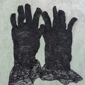 1920’s spets handskar - 1920’s spets handskar, 1920’s tema! Använd köp nu!