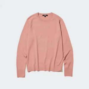 Rosa finstickad tröja - Säljer min tröja från uniqlo i storlek xs, jättefin färg till sommaren och våren!! Finstickat material 🫶🏼färgen lutar åt det rosa hållet, nypris 349kr