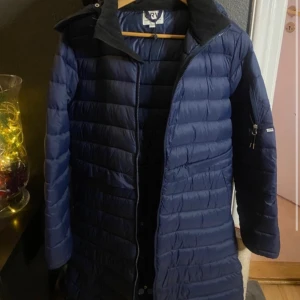 Crw ridjacka - Storlek M, oanvänd helt ny utan prislapp.