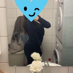 Juicy couture set  - Klassisk Velour Del Ray Night Sky juciy set. Knappt använt