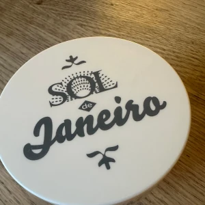 Bum Bum cream , sol de janiero 240ml - Sol de janiero cream , Bum Bum 240 ml  Denna är helt ny , aldrig använd finns i Åmål Säljes för 250 