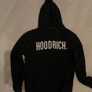 Hoodrich hoodie - Hoodrich hoodie svart - bra skick 