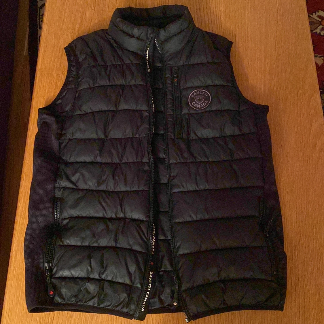 ZAVETTI CANADA Väst