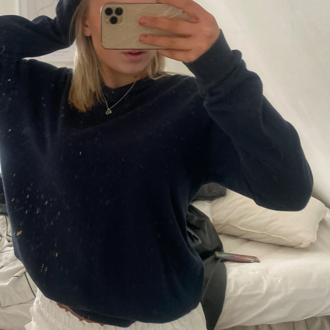 Mörkblå stickad tröja - 90