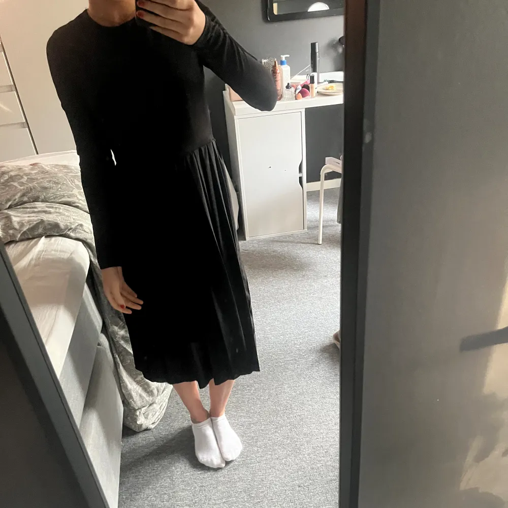 Snygg svart klänning  från Na-kd ❣️❣️ säljer den för att jag inte använder den. Klänningar.
