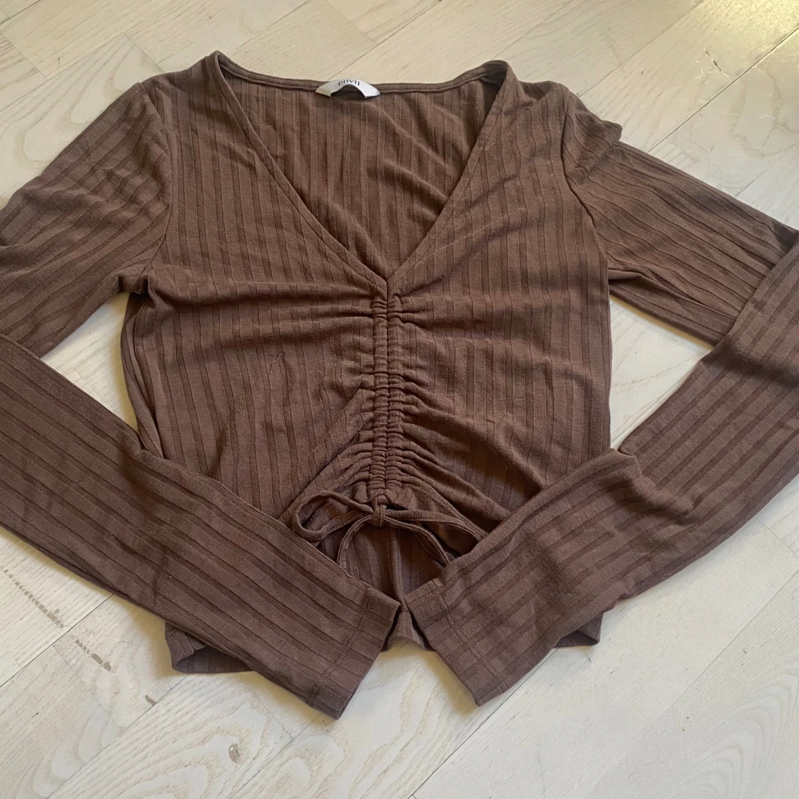 Brun tröja