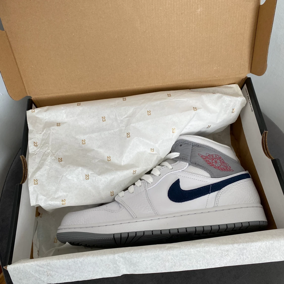 Jordan 1 Mid Paris - 91