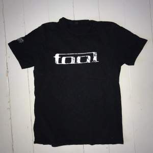 ❗Fet Tool band tröja med fett tryck❗9/10 condition❗storlek M❗ Dma för mer info