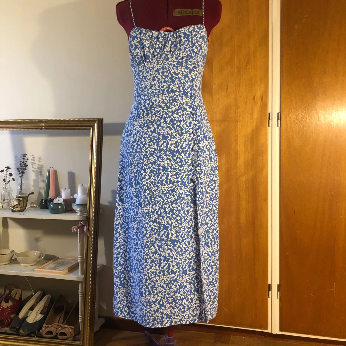 Blommig sommarklänning - 90