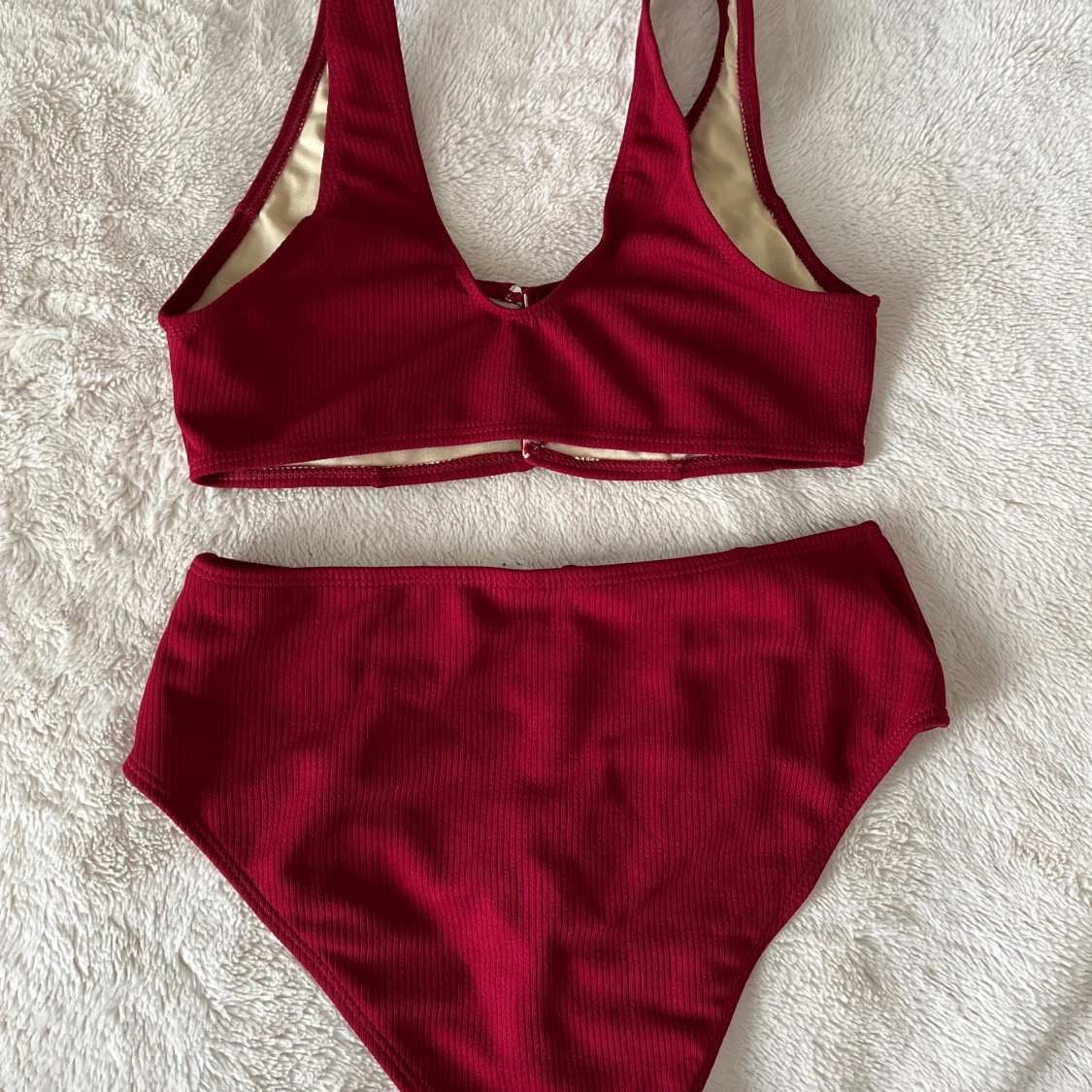 Mörkröd bikini - 90