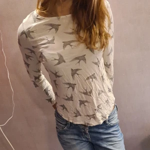 Tröja - Säljer denna då den inte används 🥰