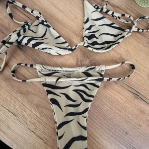 Bikini  - Bikini, använd få gånger🖤