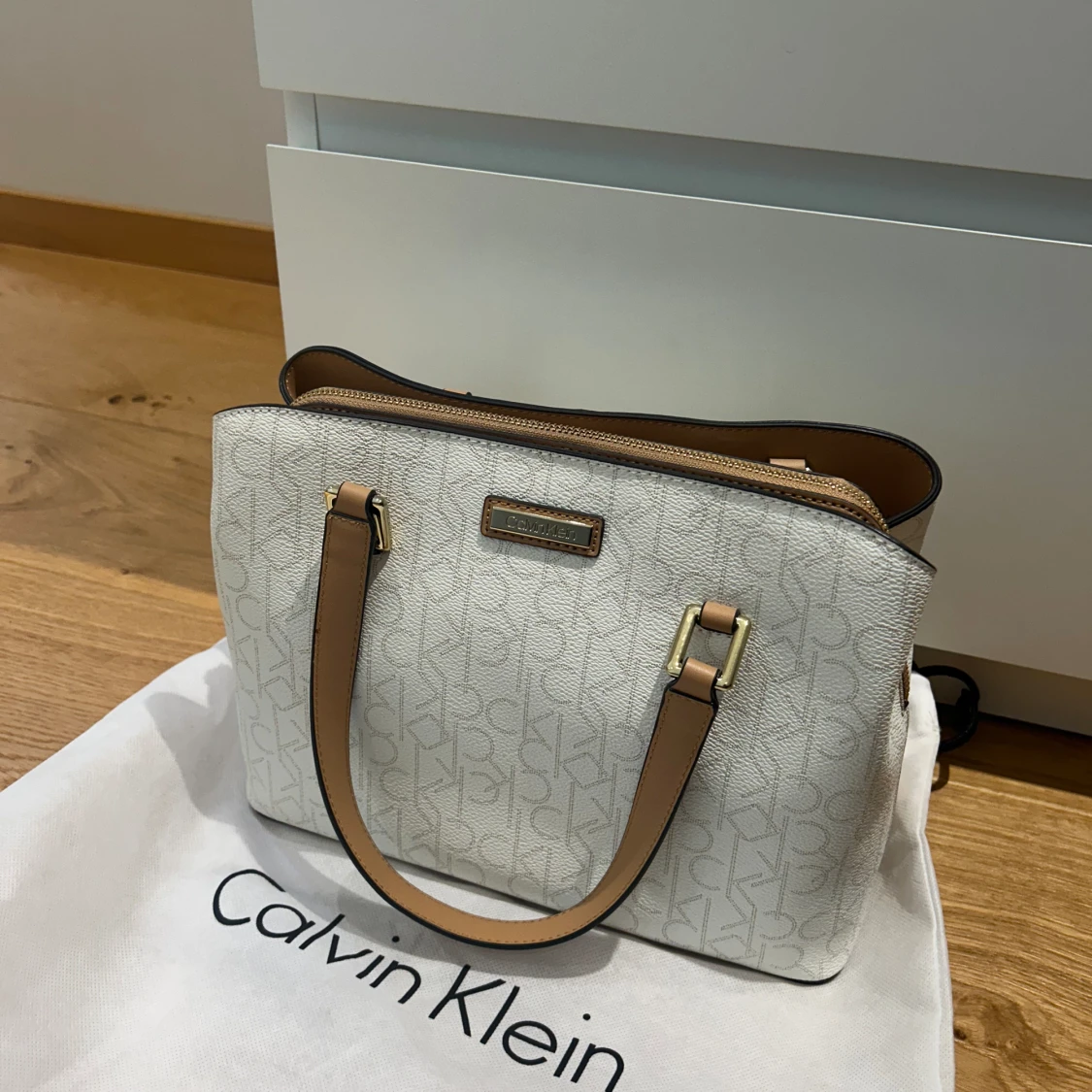 Väska Calvin Klein - 91