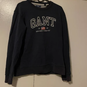 Gant tröja - Gant tröja i super fint skick som jag nästan aldrig har använt så inga skador. Passar 170