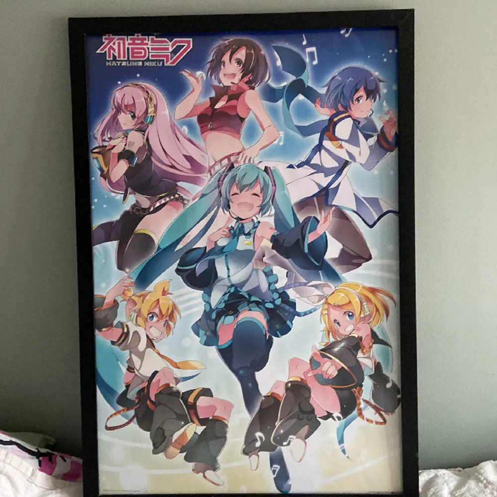 Säljer min Hatsune Miku poster! Köpte på Blue fox för 90kr. Storleken på postern är 90x60cm. !!ramen är ej till salu!! Kontakta för info!. Övrigt.