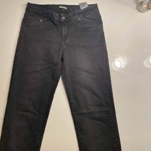 711 skinny jeans från Levis, använda ett fåtal gånger därmed mycket bra skick. 