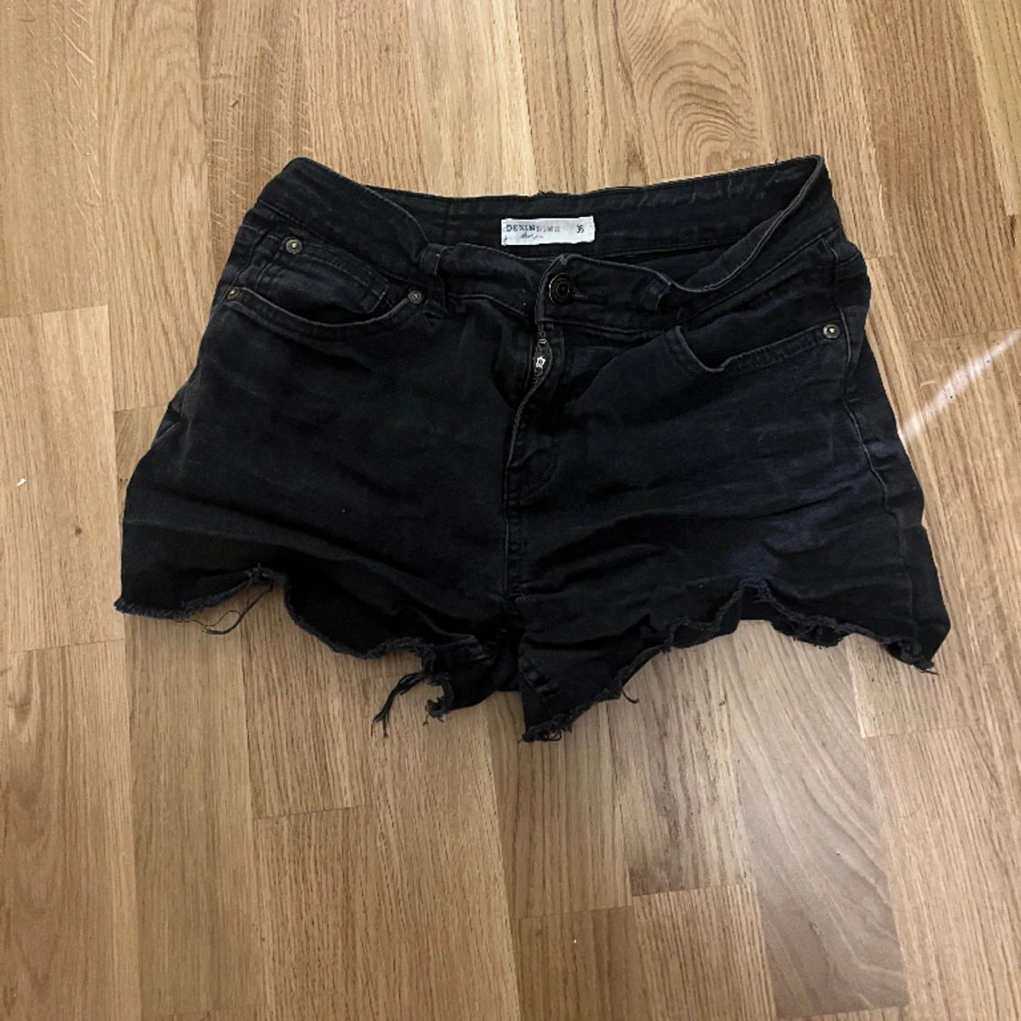 Lågmidjade shorts