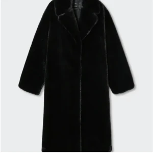 SÖKER faux fur Mango - Söker oversized faux fur från Mango, storlek L