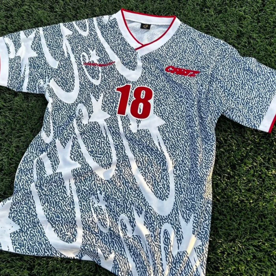 Söker någon utan dessa tröjor  - 90