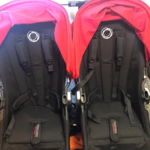 Sitt vagen  - Dubbel  vagen  som ny anväda  till 2 barn det passar  till 4 år