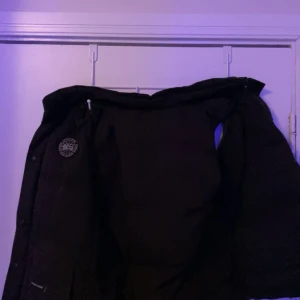 Canada goose väst - Söker byten mot min black label goose väst de mesta är intressant 