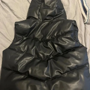 Zara väst  - Fin zara väst 💗 SNÄLLA KÖP!