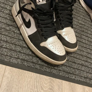 Jordan 1 mid diamond - Bra skick!  Köpta för 2999 kr. 