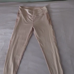 Leggings för kvinnor  - Inte andvända alls🤍