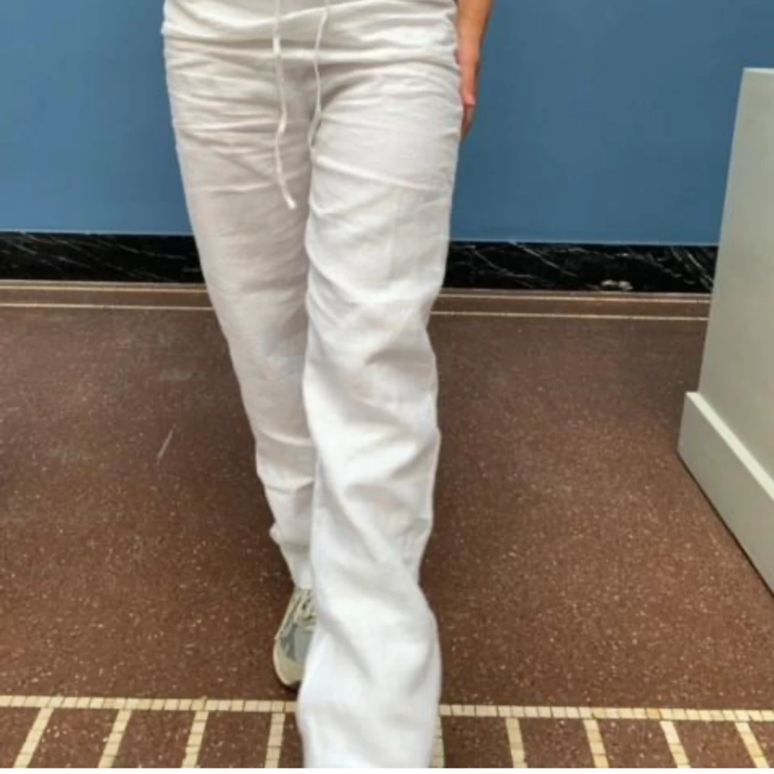 Vita linnebyxor från designby si