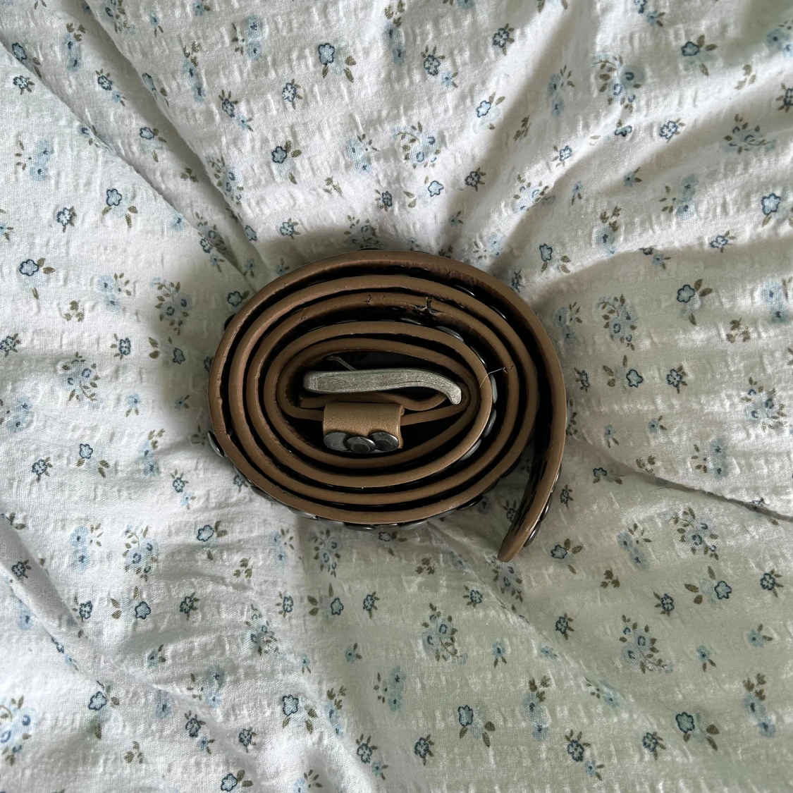 Bälte med nitar  - 92