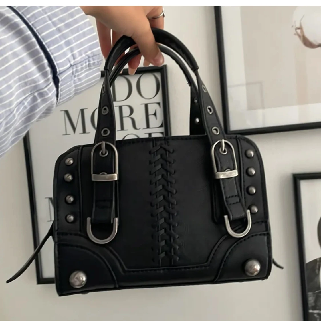 Zara väska med nitar  - 90