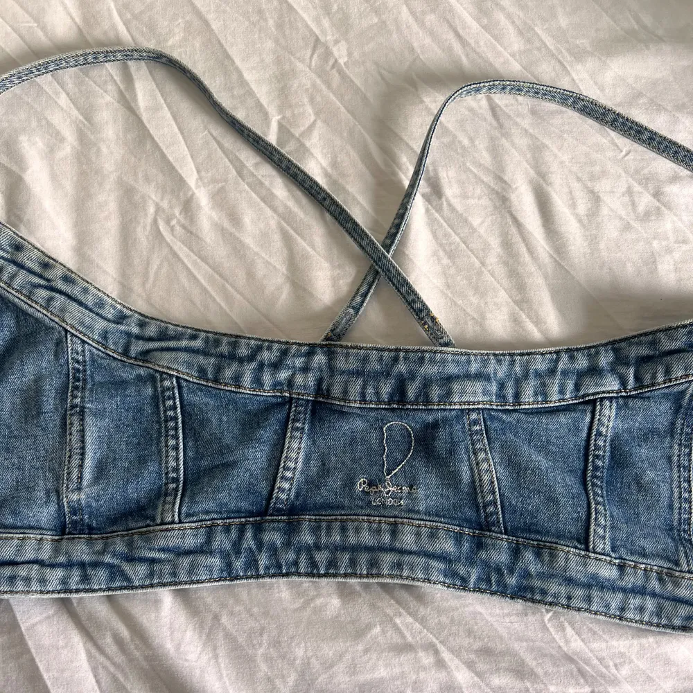 Vintage Jeans top från pepe jeans hög kvalite köpt för 1200kr. Toppar.