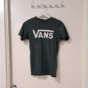 T-shirt  - Storlek xs 