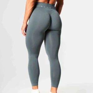 Relode tights - Säljer mina relode tights, de sprack vid Scrunchen tyvärr när jag testade dom så aldrig använda så de är i nyskick, går säkert att sy ihop de💕💕