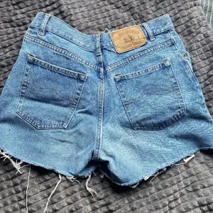 Vintage jeans shorts, sitter jättefint på