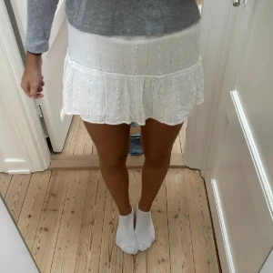 Kjol från Pull & bear - Storlek M från Pull & bear