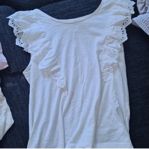 Blus - En vitt blus 