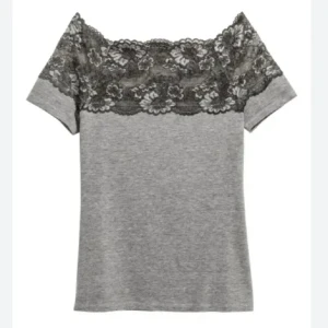 Jättesöt topp - Säljer då den inte kommer till användning 🥰